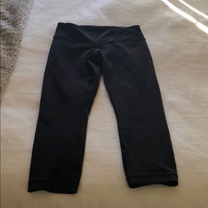 Lululemon cropped Wonder Under pants